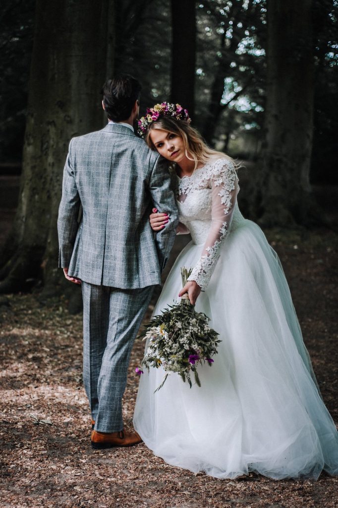 check-suit-groom-forest-wedding