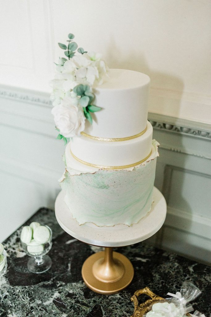 mint-and-gold-watercolor-wedding-cake