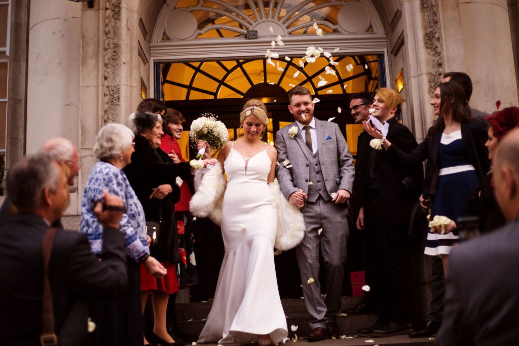 chelsea-old-town-hall-wedding-confetti