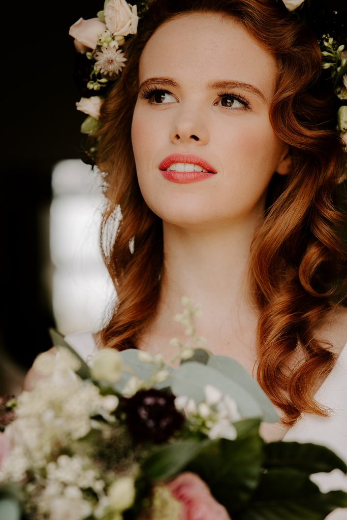 natural makeup with coral lip for classic bride