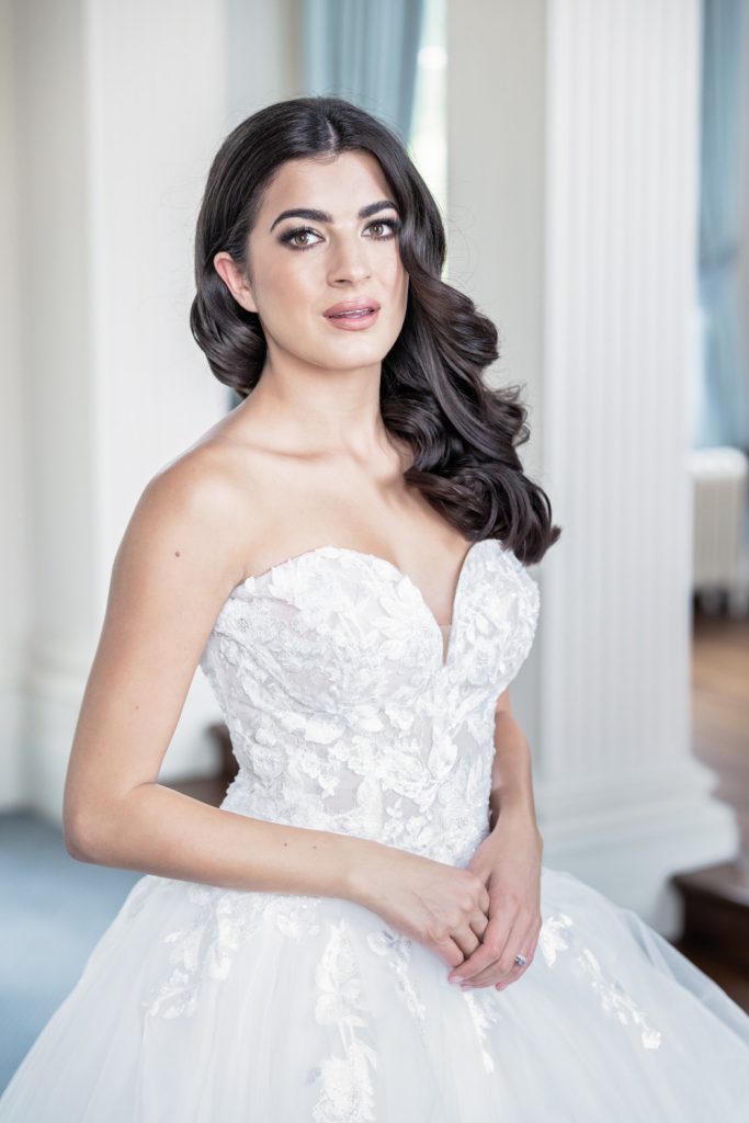 Hollywood waves bridal hair trend