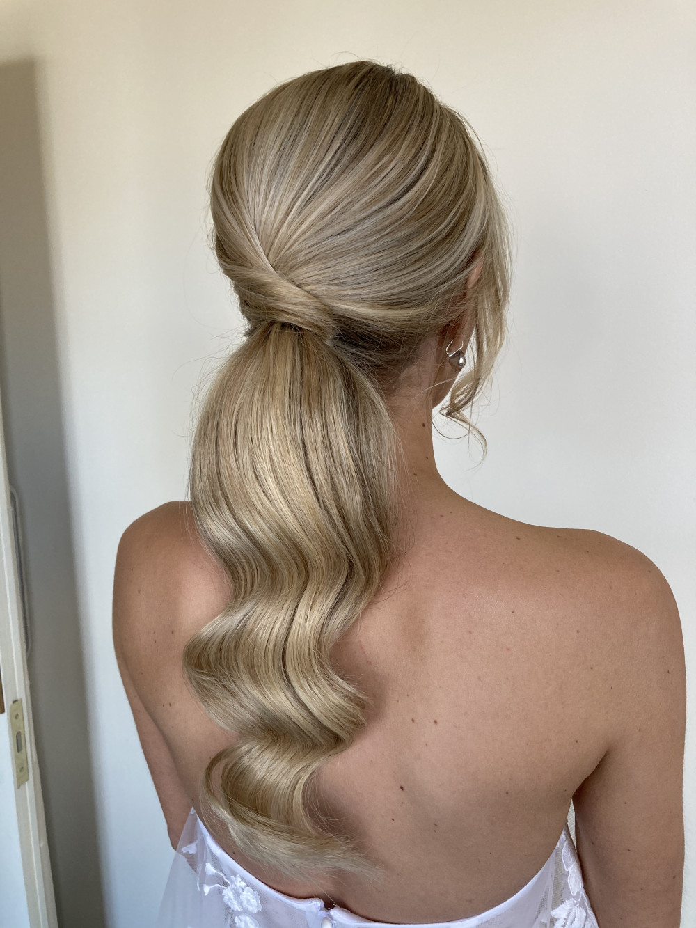 can-a-bride-wear-a-ponytail-make-me-bridal