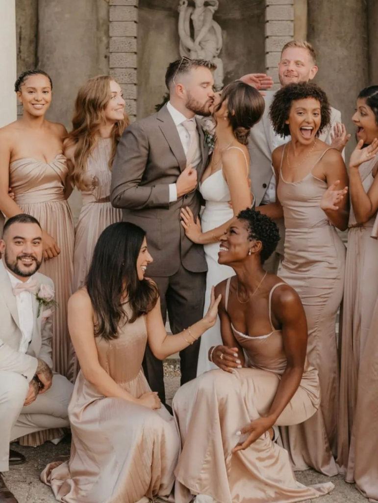 Do All My Bridesmaids Need to Have the Same Hairstyle?